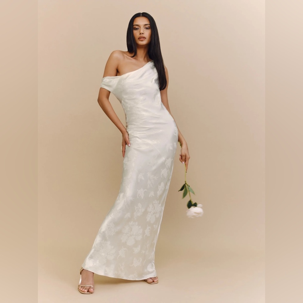NWT Reformation Off-Shoulder Cream Maxi Dress